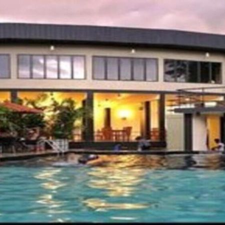 Garden Beach Hotel Kalutara Buitenkant foto