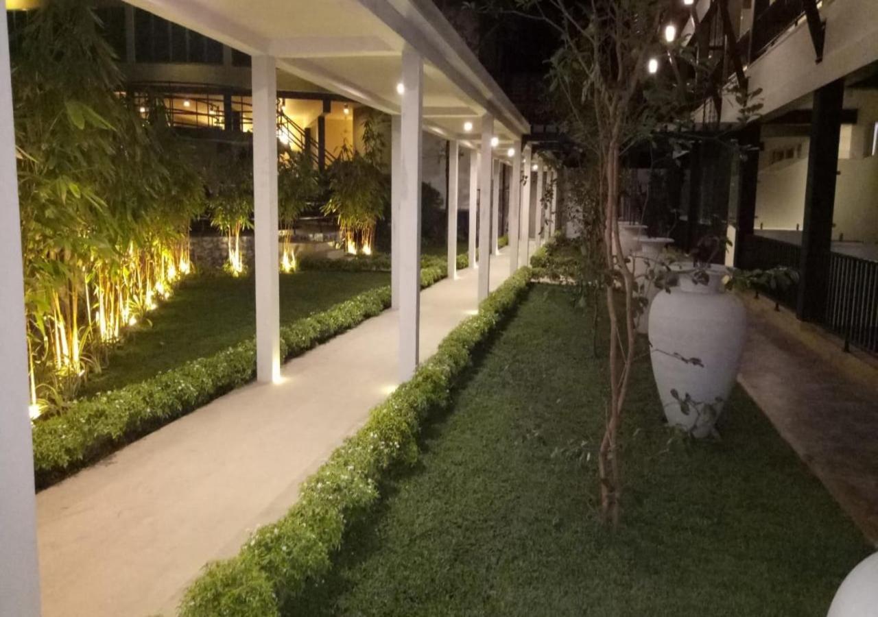 Garden Beach Hotel Kalutara Buitenkant foto
